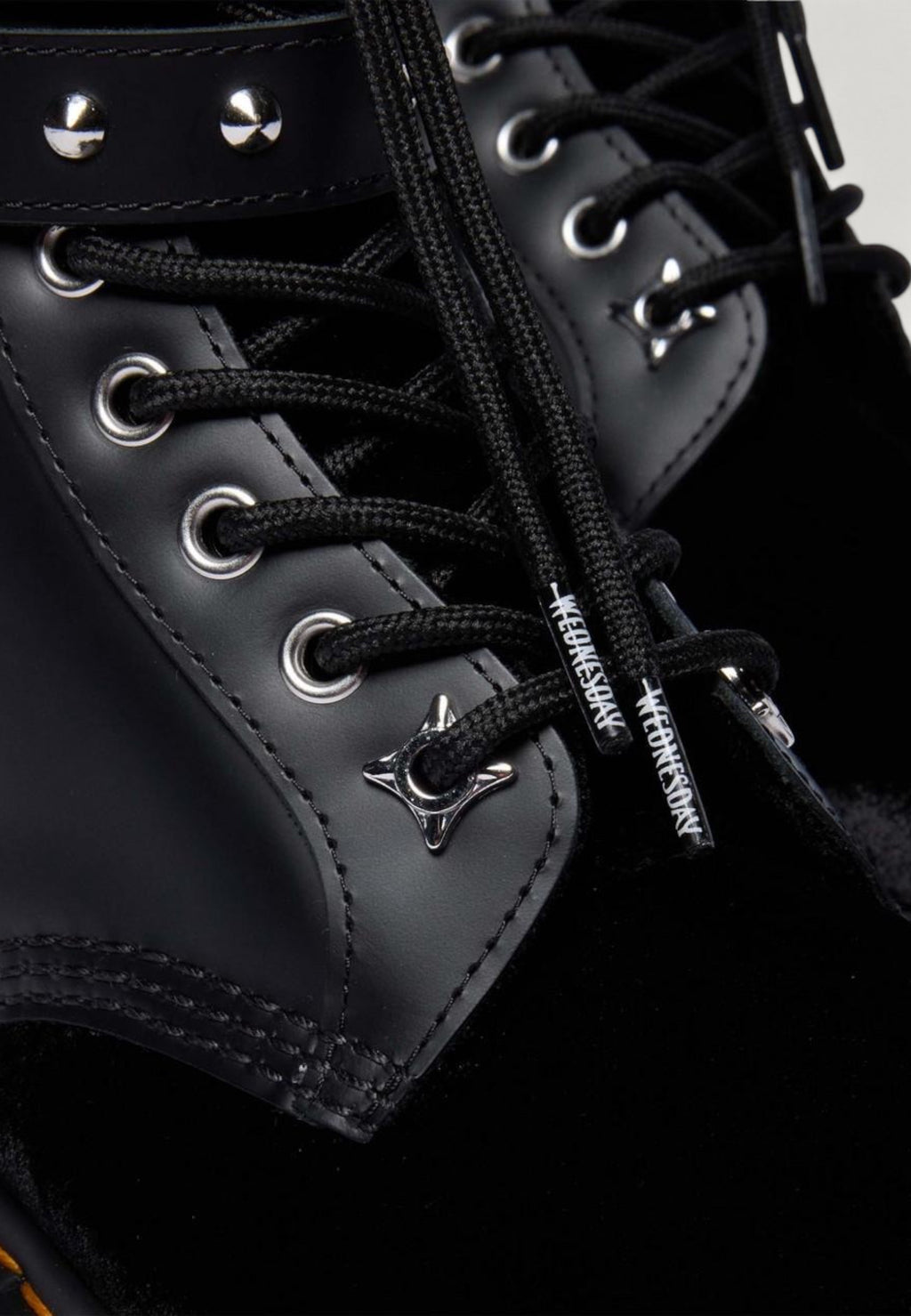 Anfibi Dr. Martens 1460 Wdn Smooth+Velvet