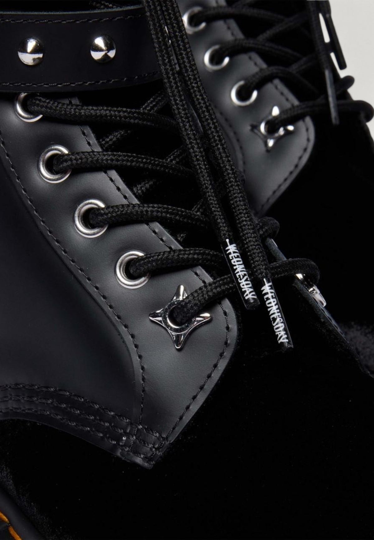 Anfibi Dr. Martens 1460 Wdn Smooth+Velvet