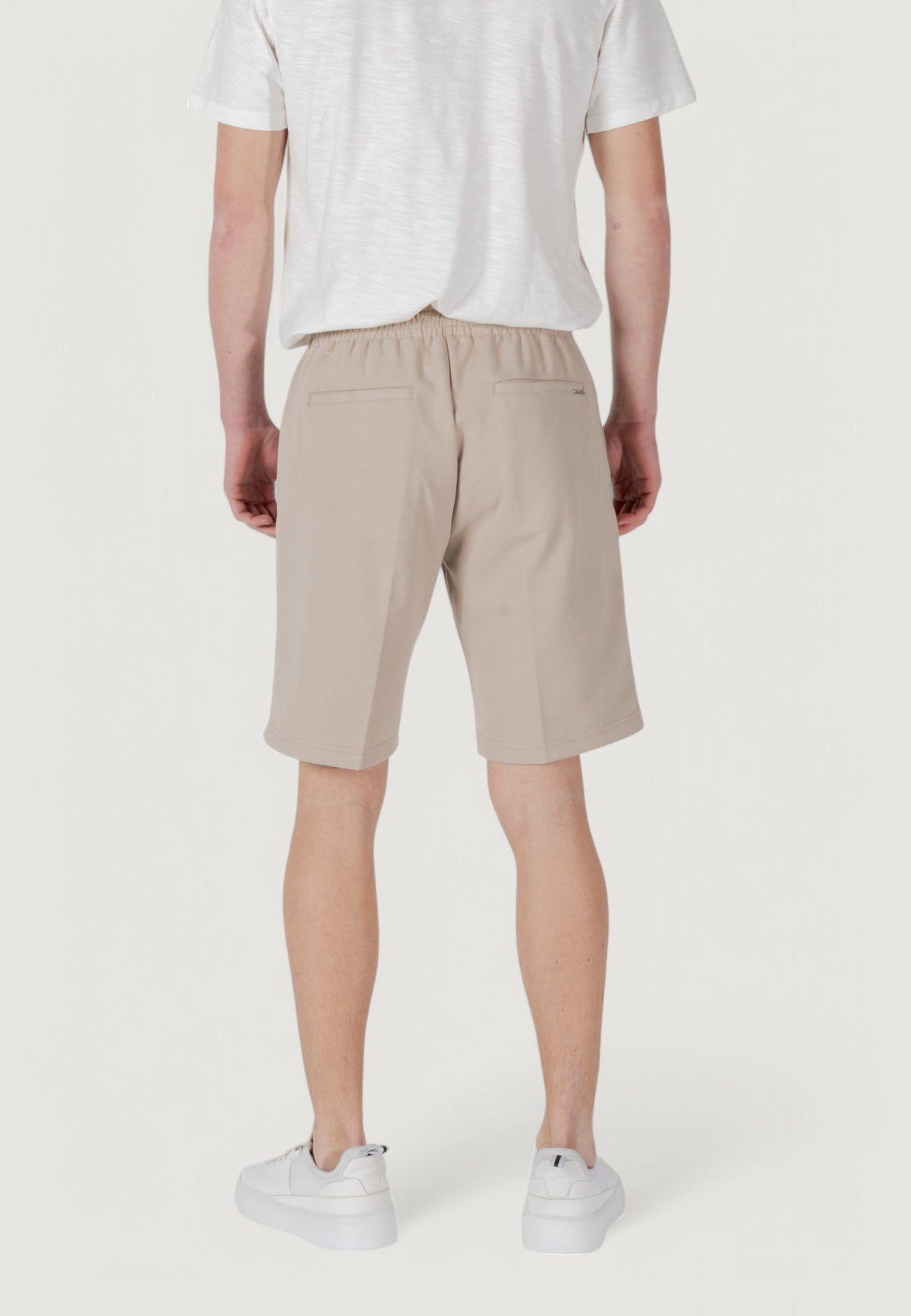 Bermuda sportivi Antony Morato CARROT FIT WITH LOGOED METAL BADGE