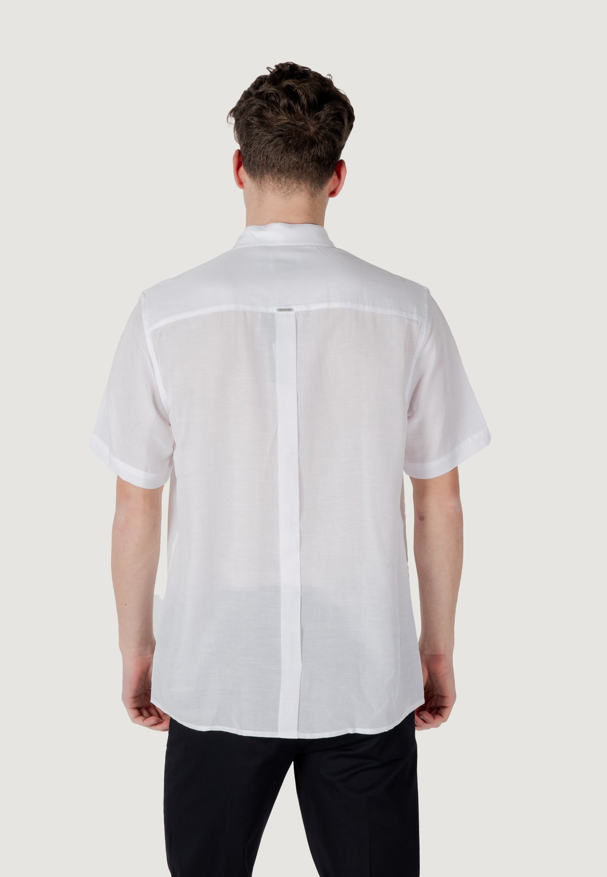 Camicia manica corta Antony Morato ADALIA REGULAR FIT WITH LOGOED METAL BADGE