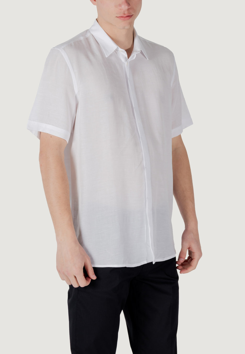 Camicia manica corta Antony Morato ADALIA REGULAR FIT WITH LOGOED METAL BADGE