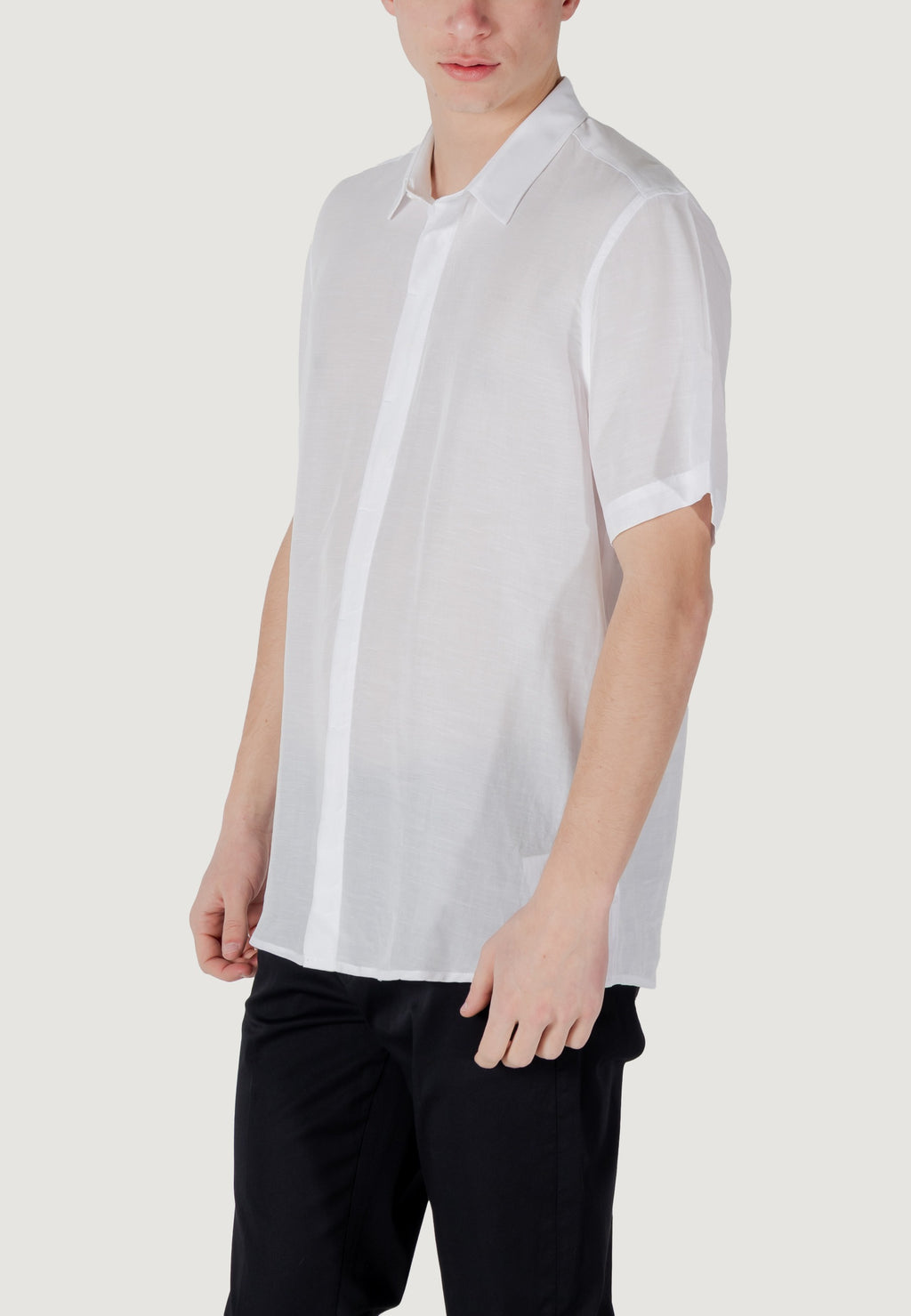 Camicia manica corta Antony Morato ADALIA REGULAR FIT WITH LOGOED METAL BADGE