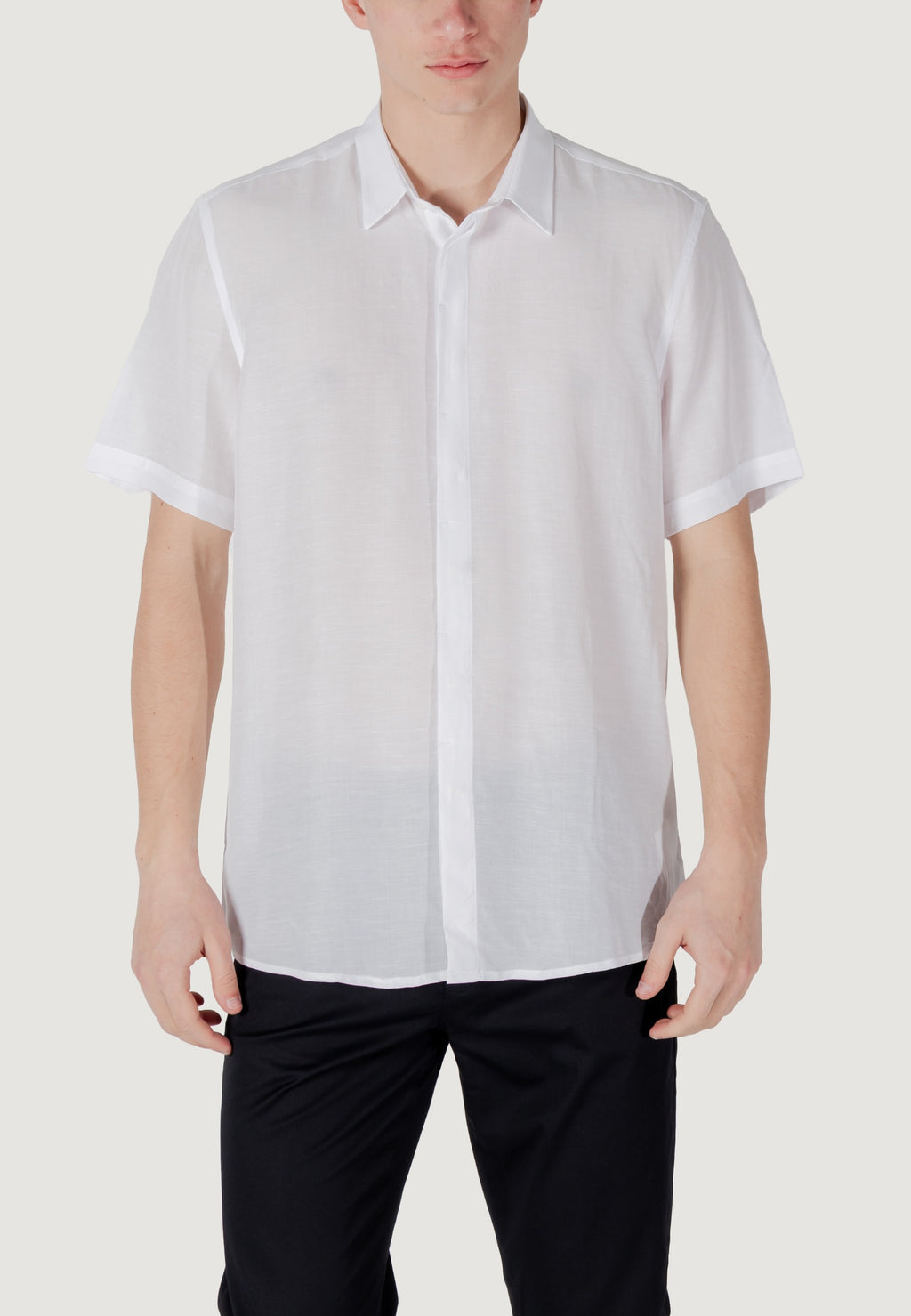 Camicia manica corta Antony Morato ADALIA REGULAR FIT WITH LOGOED METAL BADGE