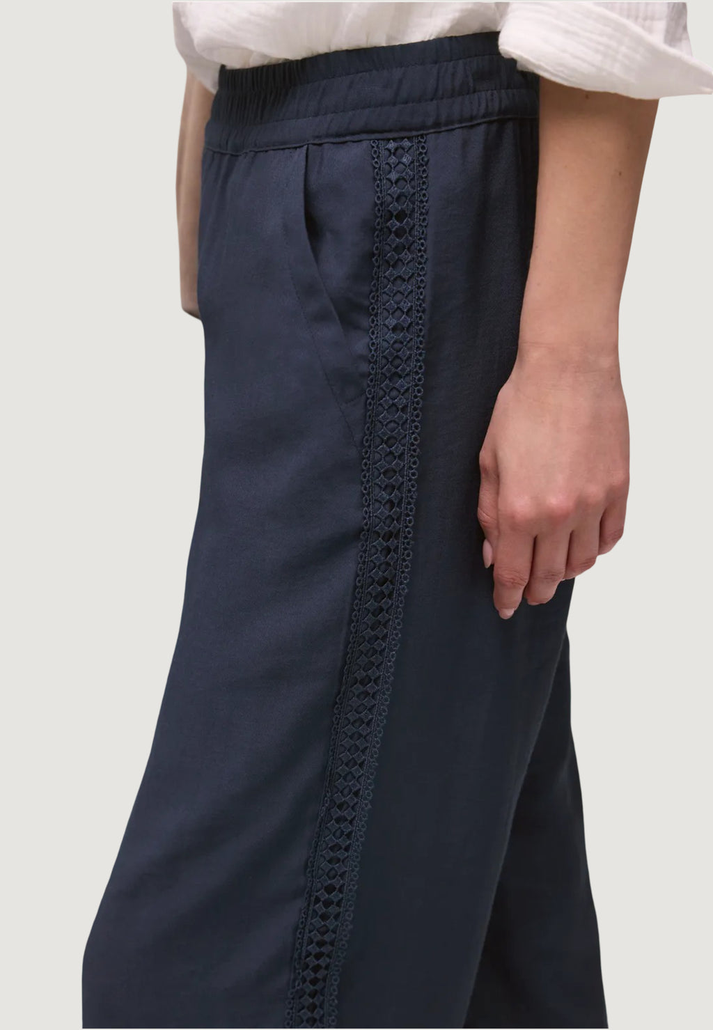 Pantaloni regular Street One Style_Emee HW