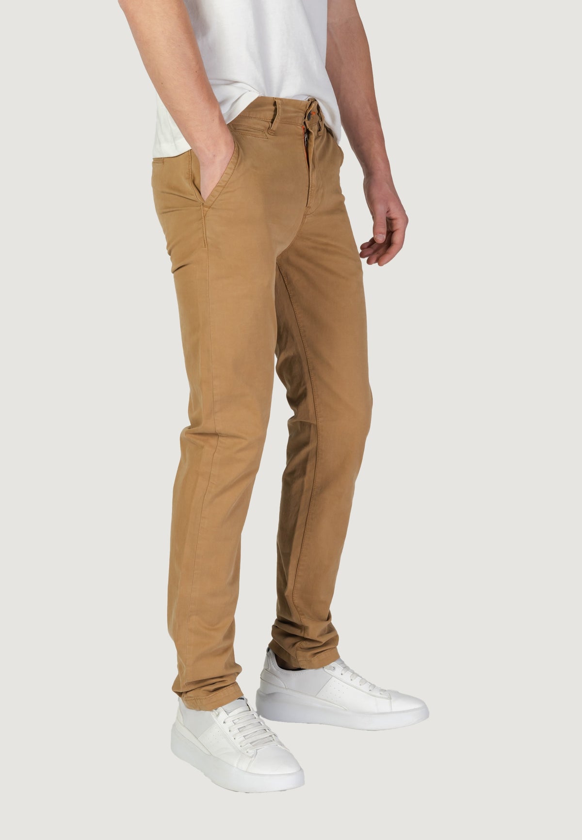 Pantaloni slim Superdry M70011KT