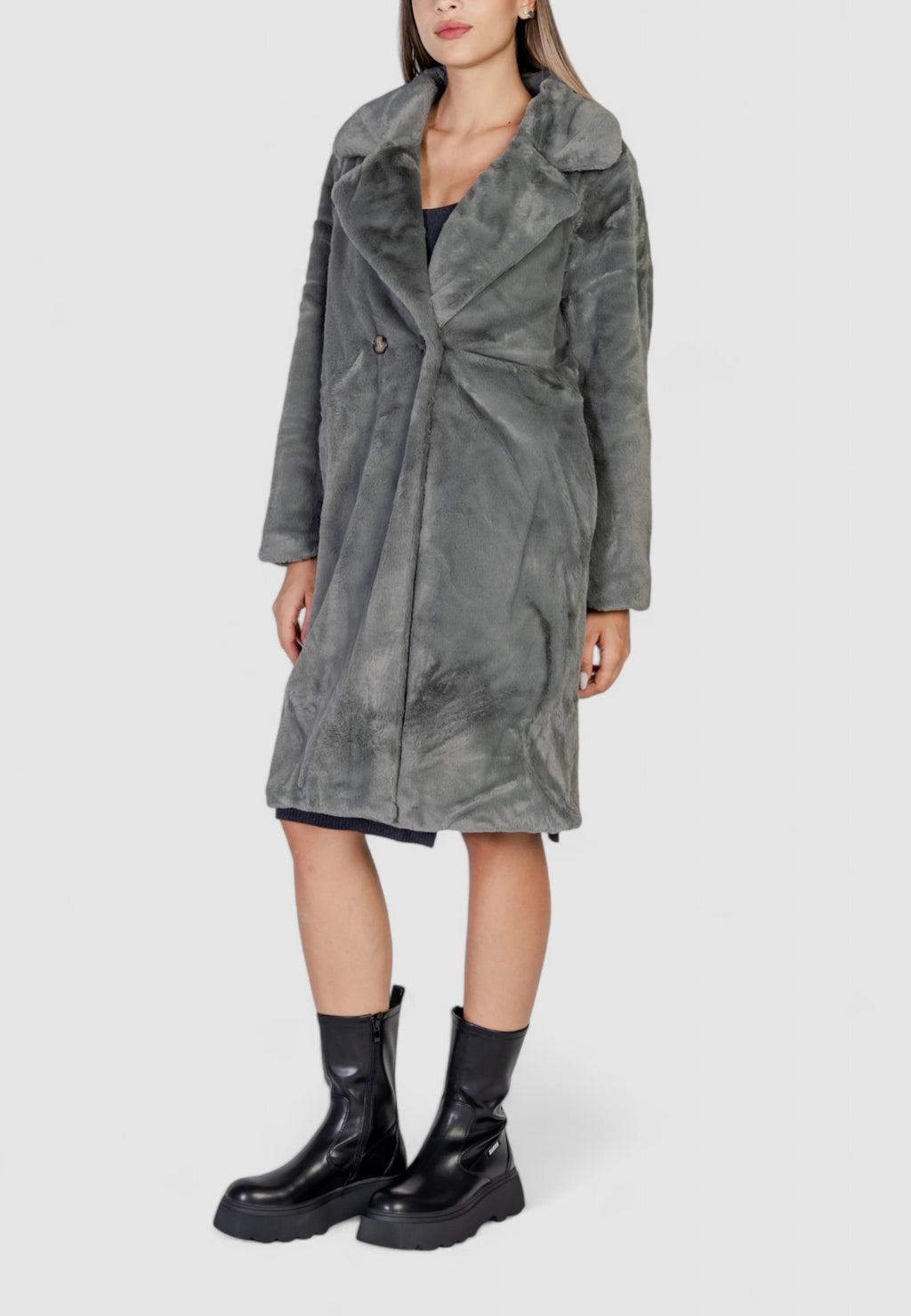 Ecologic fur coats Ichi IHHAYA JA