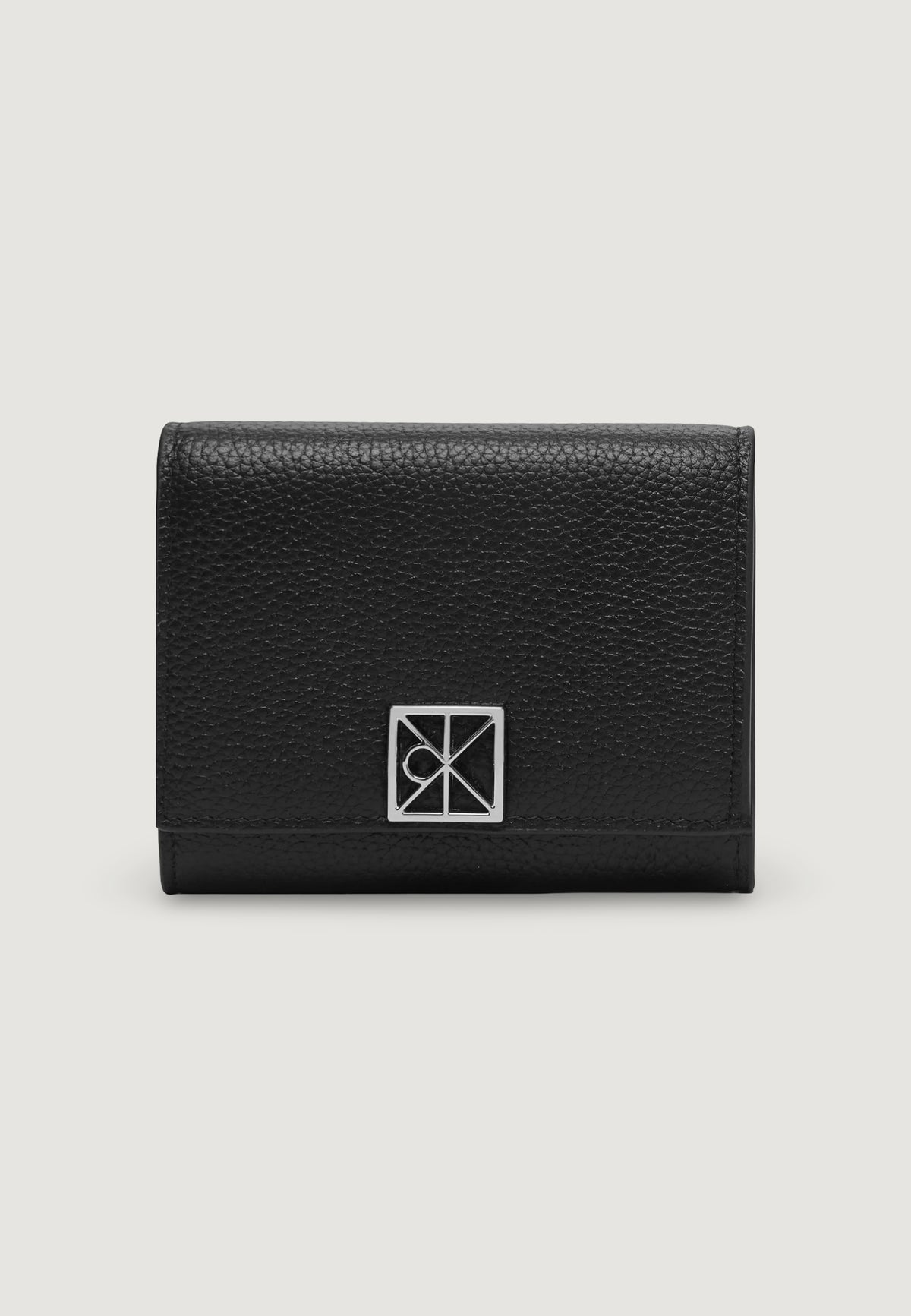 Portafoglio piccolo Calvin Klein EMBLEM HW PEBBLE TRIFOLD W/ZIP