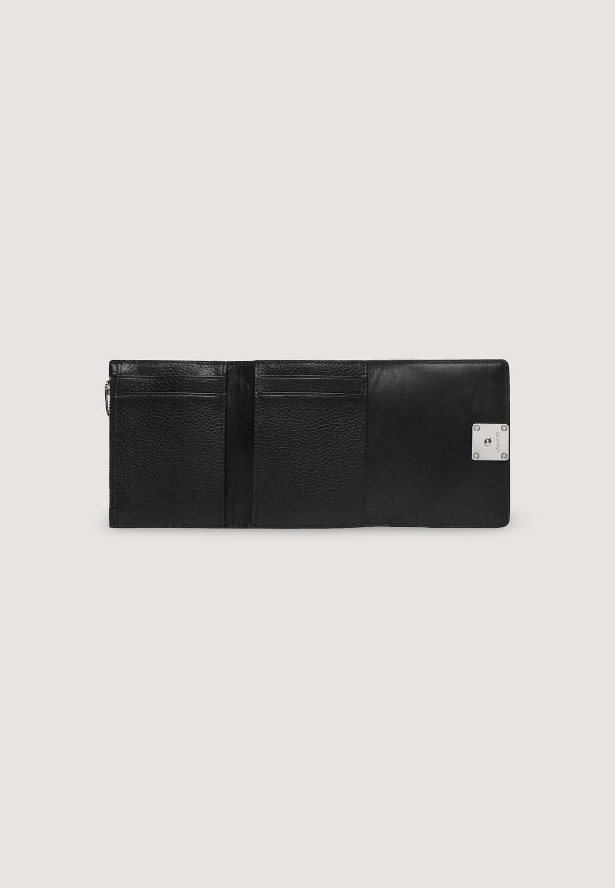 Portafoglio piccolo Calvin Klein EMBLEM HW PEBBLE TRIFOLD W/ZIP