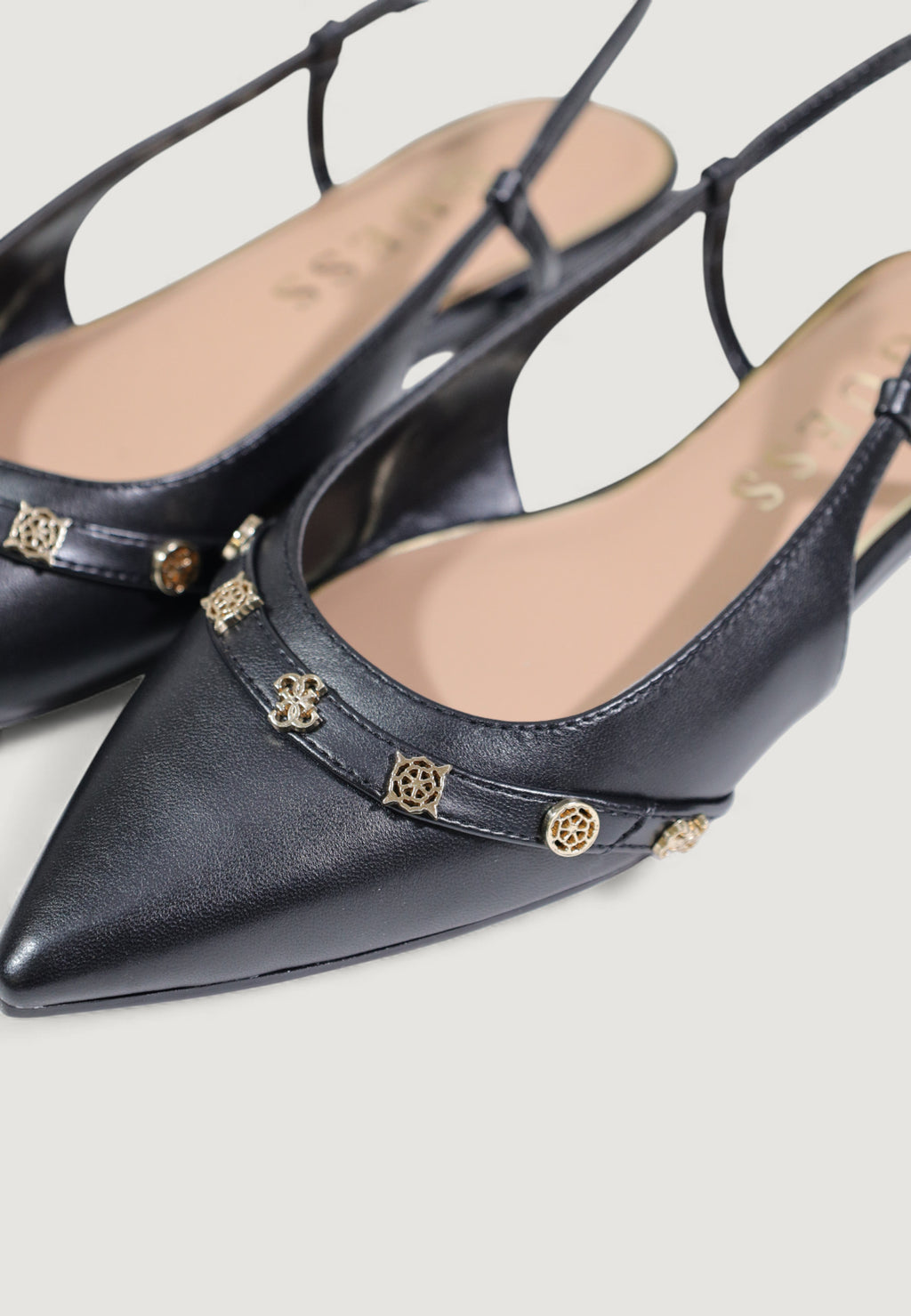Scarpe basse Guess DORLEE