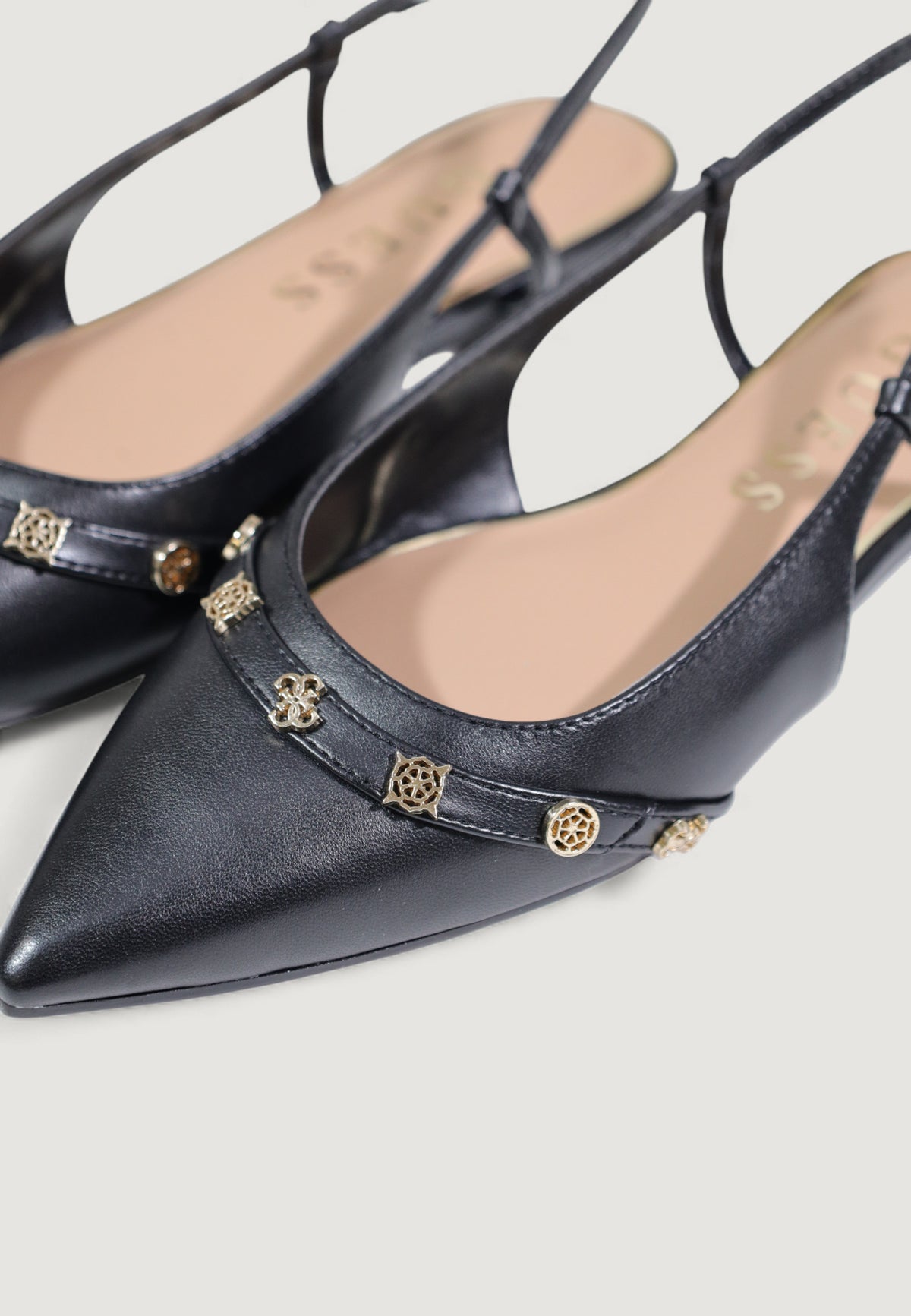Scarpe basse Guess DORLEE