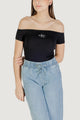 T-shirt Calvin Klein Jeans MONOGRAM OFF SHOULDE