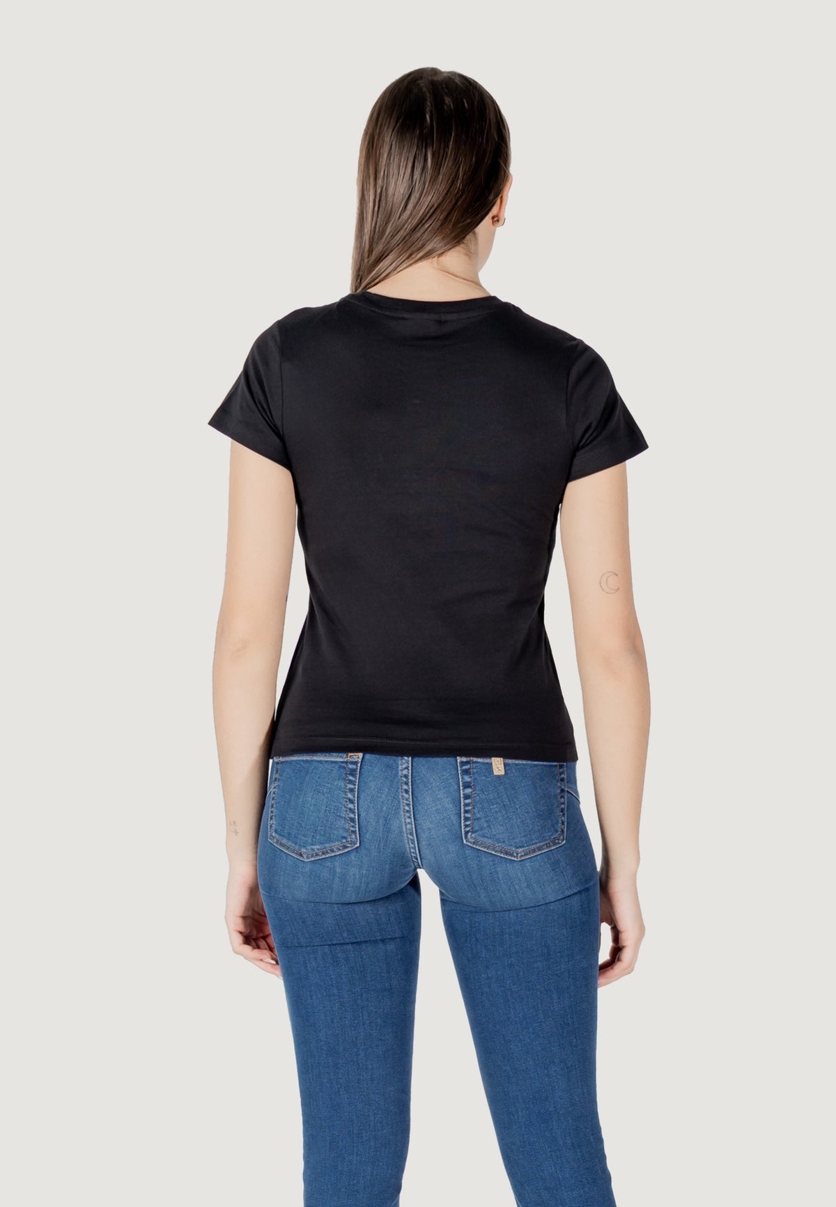 T-shirt Guess Active NARCISO CN