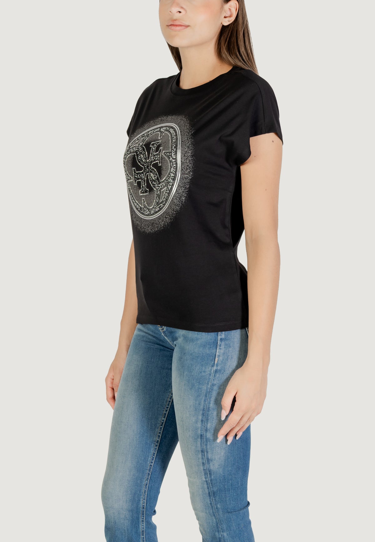 T-shirts Guess CN SS 4G SHADED HOTFIX