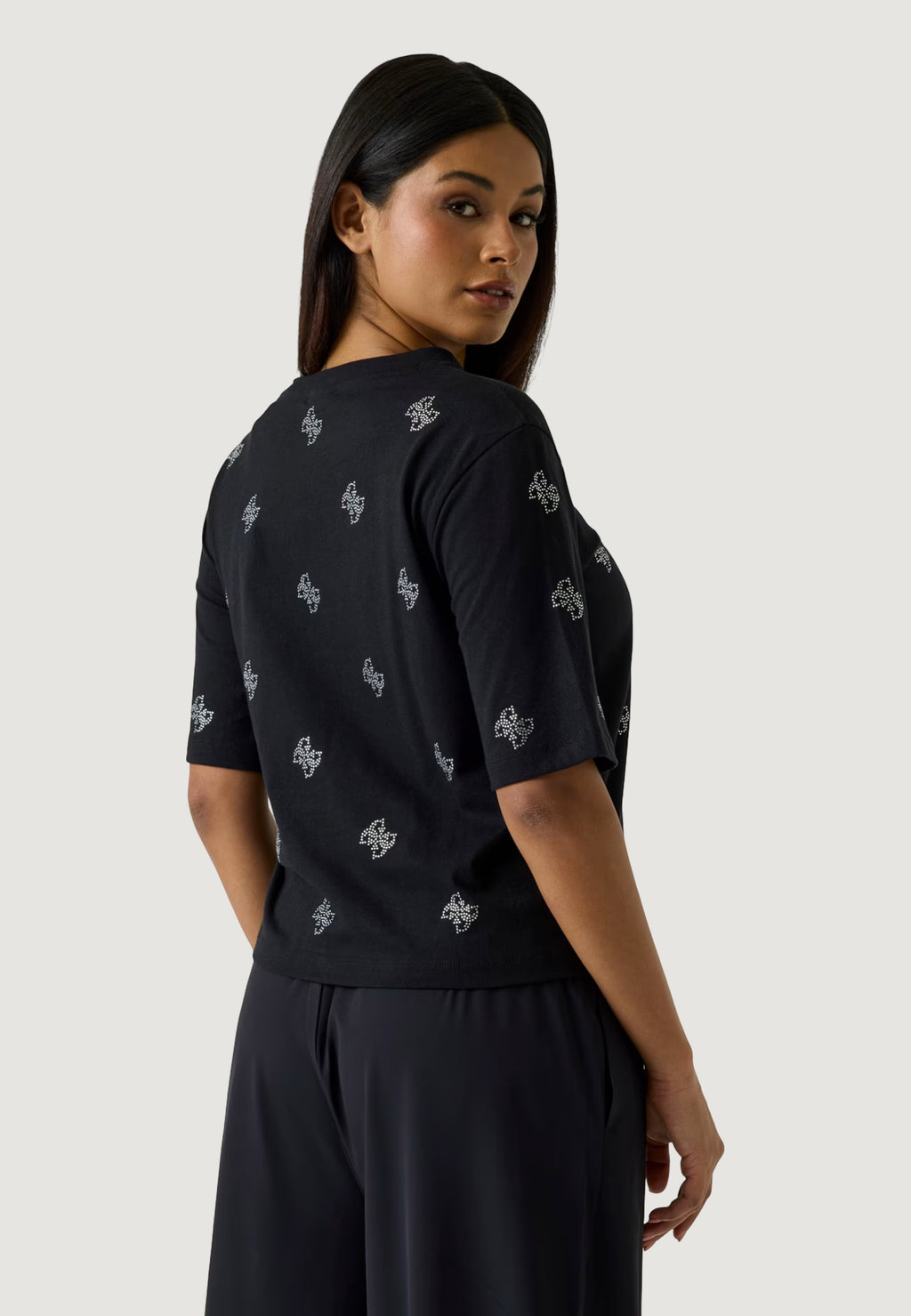T-shirt Guess Active SILVY 4G SS CN T-SHIRT